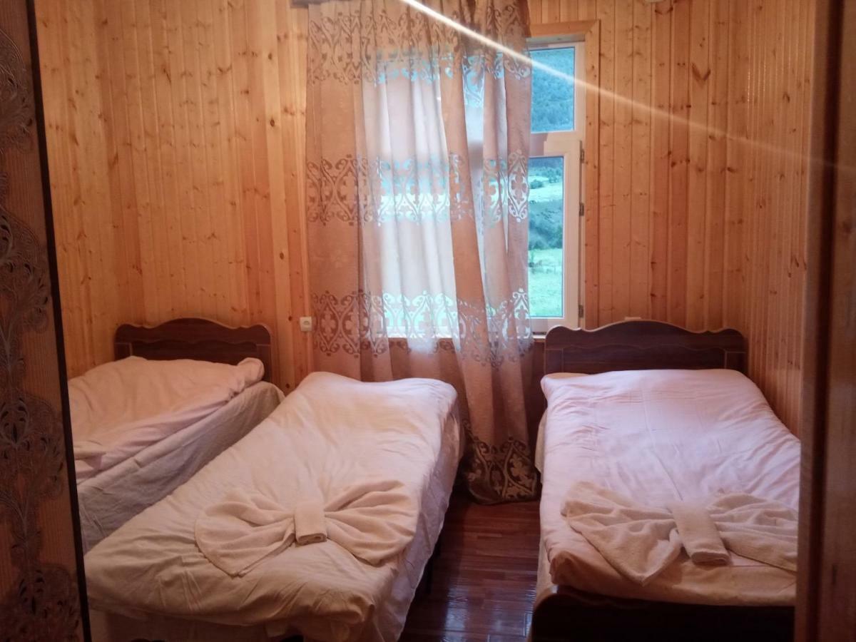 Guest House Tavaduri Mestia Eksteriør bilde